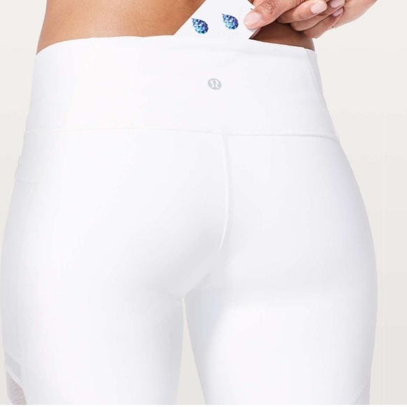 LULULEMON Forget The Sweat Crop. 21 inch. White. Size 6 - Picture 4 of 13